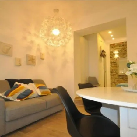 5 Terre Hall Apartamento